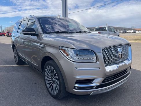 Used 2019 Lincoln Navigator Reserve image 5