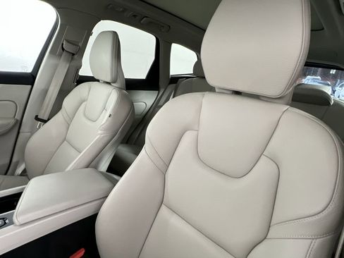 Certified 2024 Volvo XC60 B5 Plus image 15