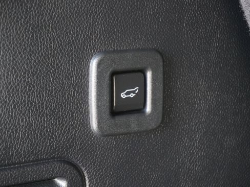 Used 2015 Ford Expedition Platinum image 27