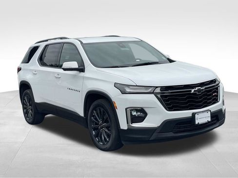 Used 2024 Chevrolet Traverse RS AWD/4WD image 3