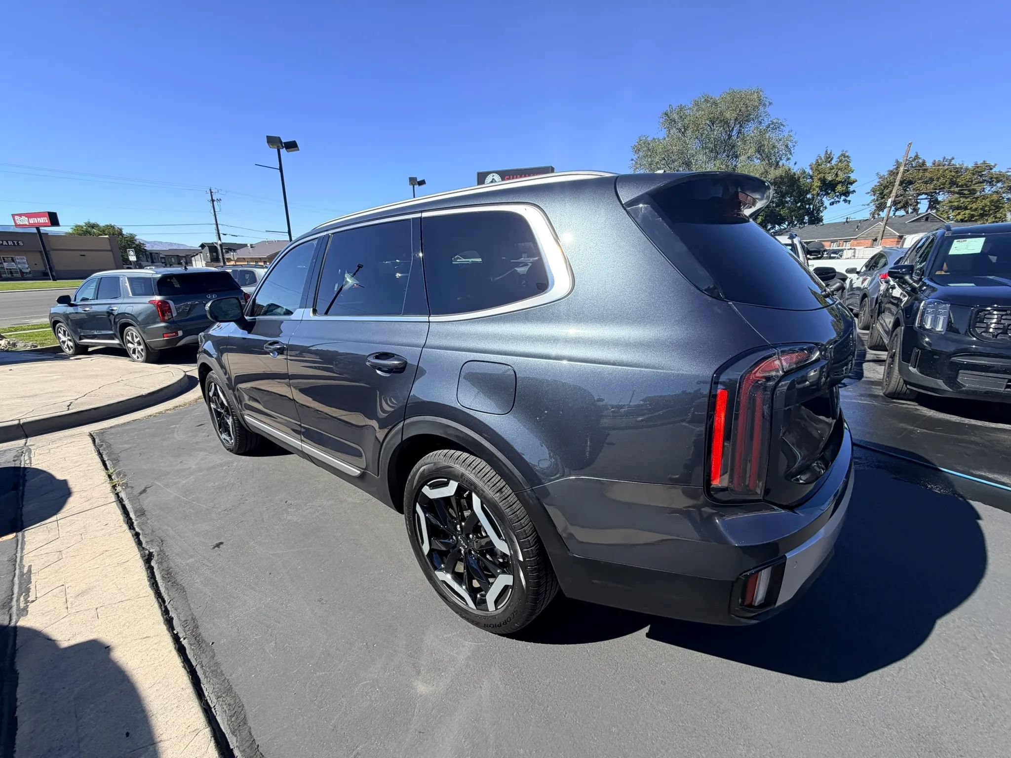 Used 2024 Kia Telluride EX AWD/4WD image 5