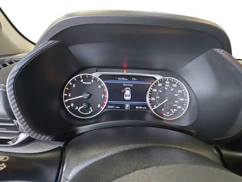 Used 2024 Nissan Sentra SV FWD image 14