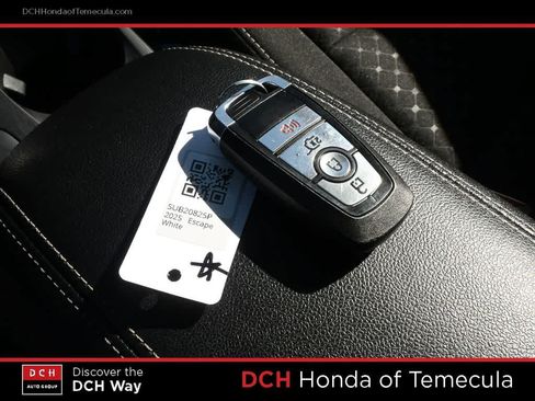 Used 2025 Ford Escape Active AWD/4WD image 15