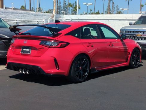 Used 2025 Honda Civic Type R image 5