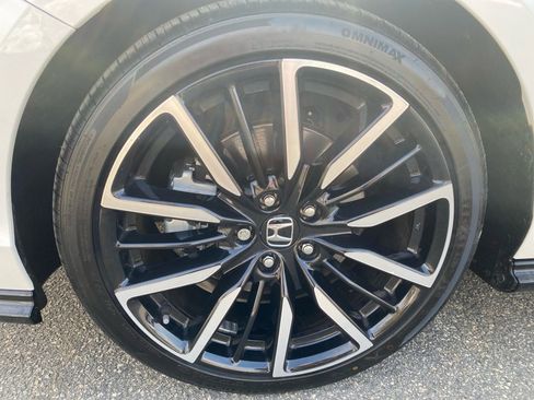 Certified 2023 Honda Accord Touring image 31