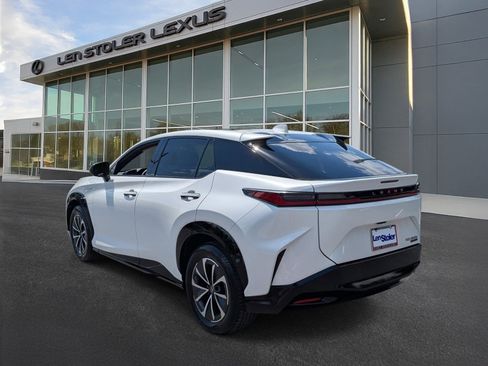 Used 2023 Lexus RZ 450e Premium w/ Accessory Package (2T) AWD/4WD image 5