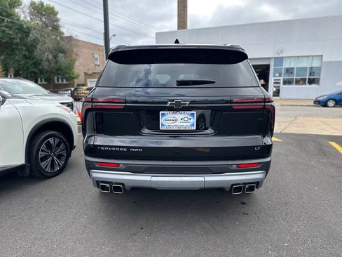 Used 2024 Chevrolet Traverse LT w/ Enhanced Driving Package AWD/4WD image 4