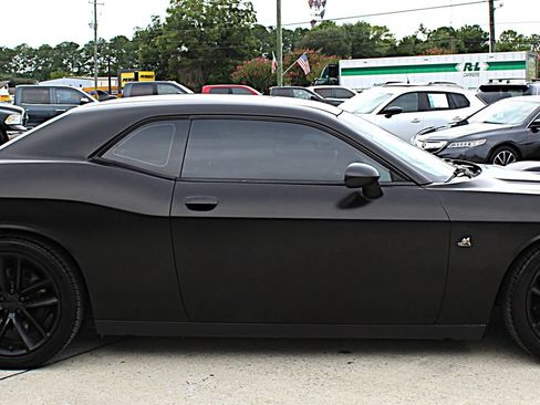 Used 2016 Dodge Challenger R/T Scat Pack RWD image 6