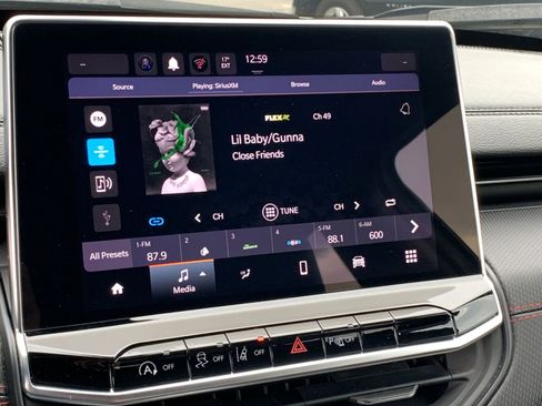 Used 2025 Jeep Compass Trailhawk image 21