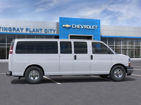 New 2025 Chevrolet Express 3500 LT w/ LT Preferred Equipment Group RWD image 5