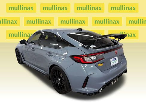 Used 2023 Honda Civic Type R image 9