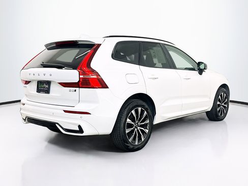 Used 2025 Volvo XC60 B5 Core AWD/4WD image 9