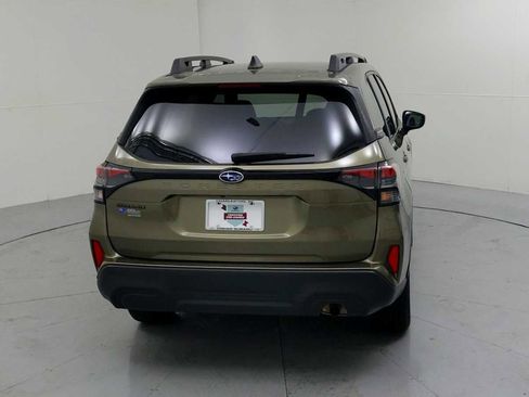 Certified 2025 Subaru Forester Premium AWD/4WD image 9