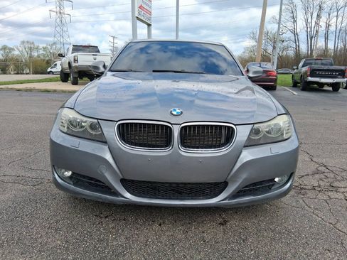 Used 2009 BMW 328i xDrive Sedan AWD/4WD image 2