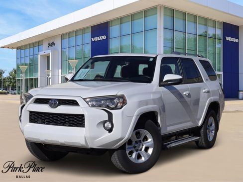 Used 2016 Toyota 4Runner SR5 image 1