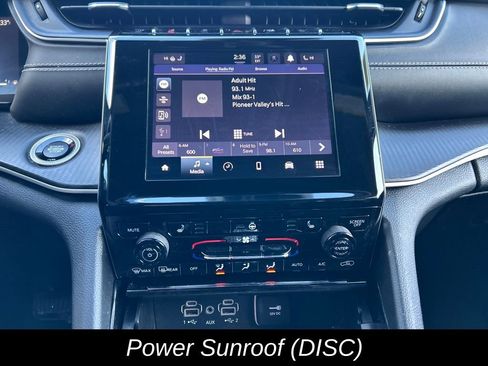 Used 2023 Jeep Grand Cherokee L Laredo image 20