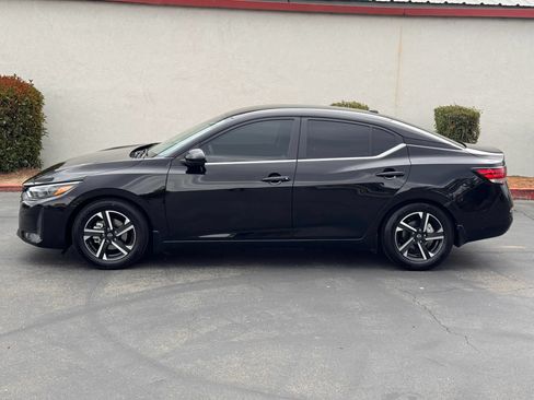 Used 2025 Nissan Sentra SV FWD image 3