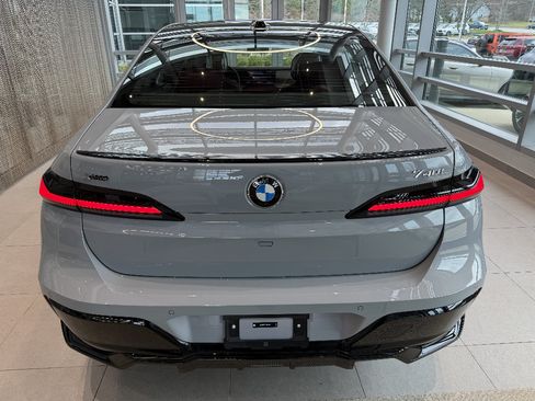 New 2026 BMW 740i xDrive AWD/4WD image 5