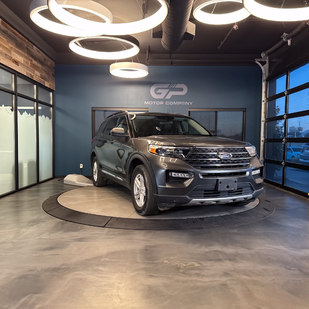 Used 2020 Ford Explorer XLT w/ Equipment Group 202A AWD/4WD image 1