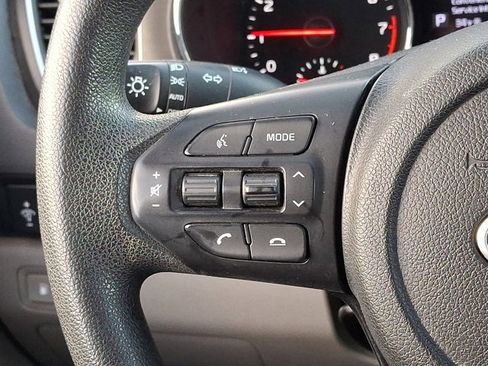 Used 2019 Kia Sedona L image 26