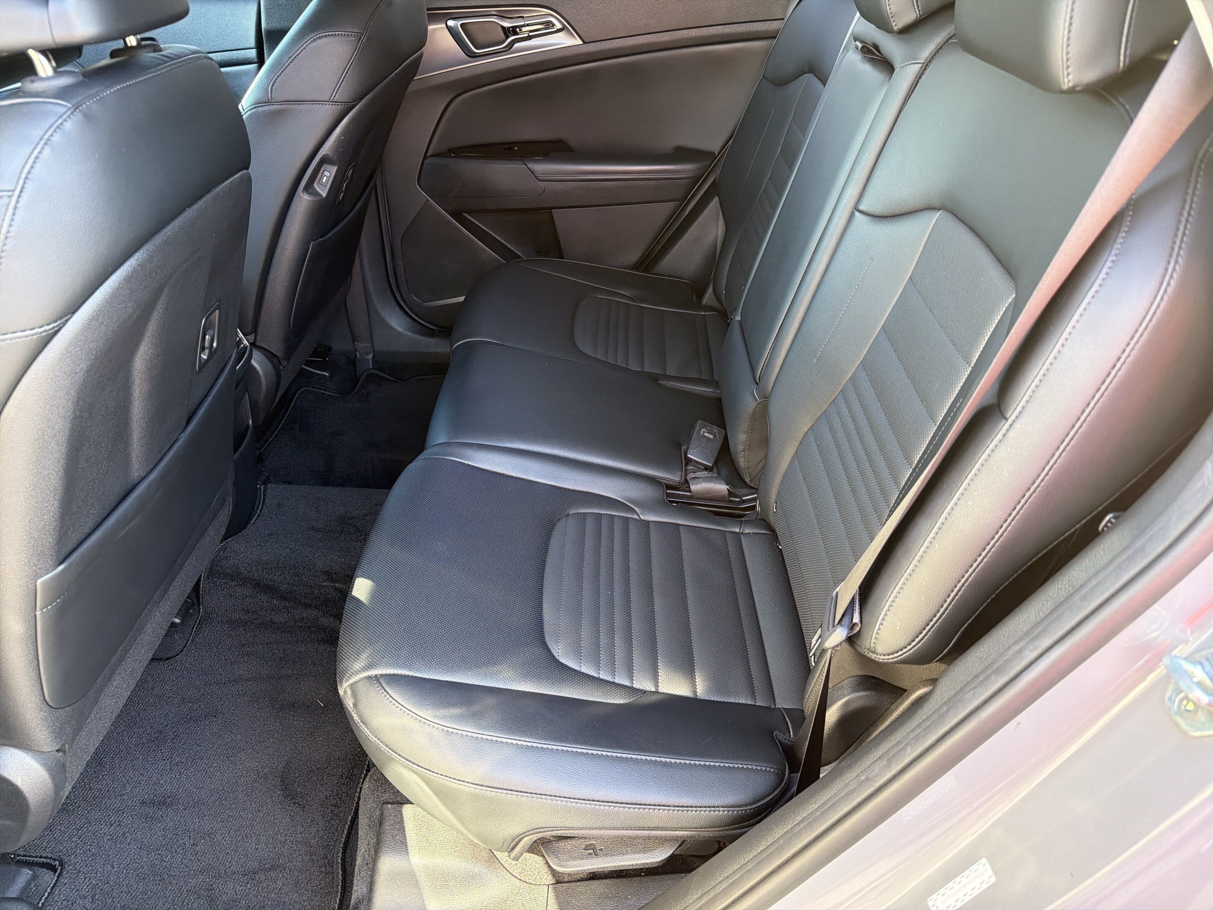Used 2023 Kia Sportage SX FWD image 19
