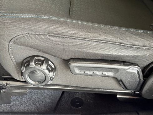 Certified 2021 Jeep Wrangler Unlimited Islander image 17