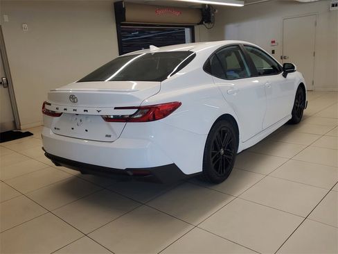 Certified 2025 Toyota Camry SE image 8