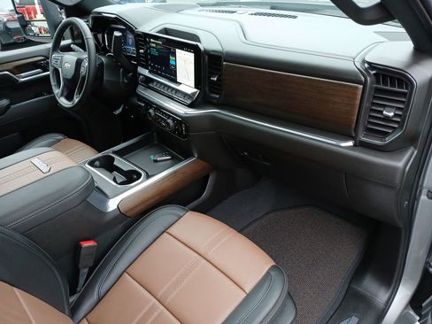 Certified 2025 Chevrolet Silverado 2500 High Country w/ High Country Premium Package image 30