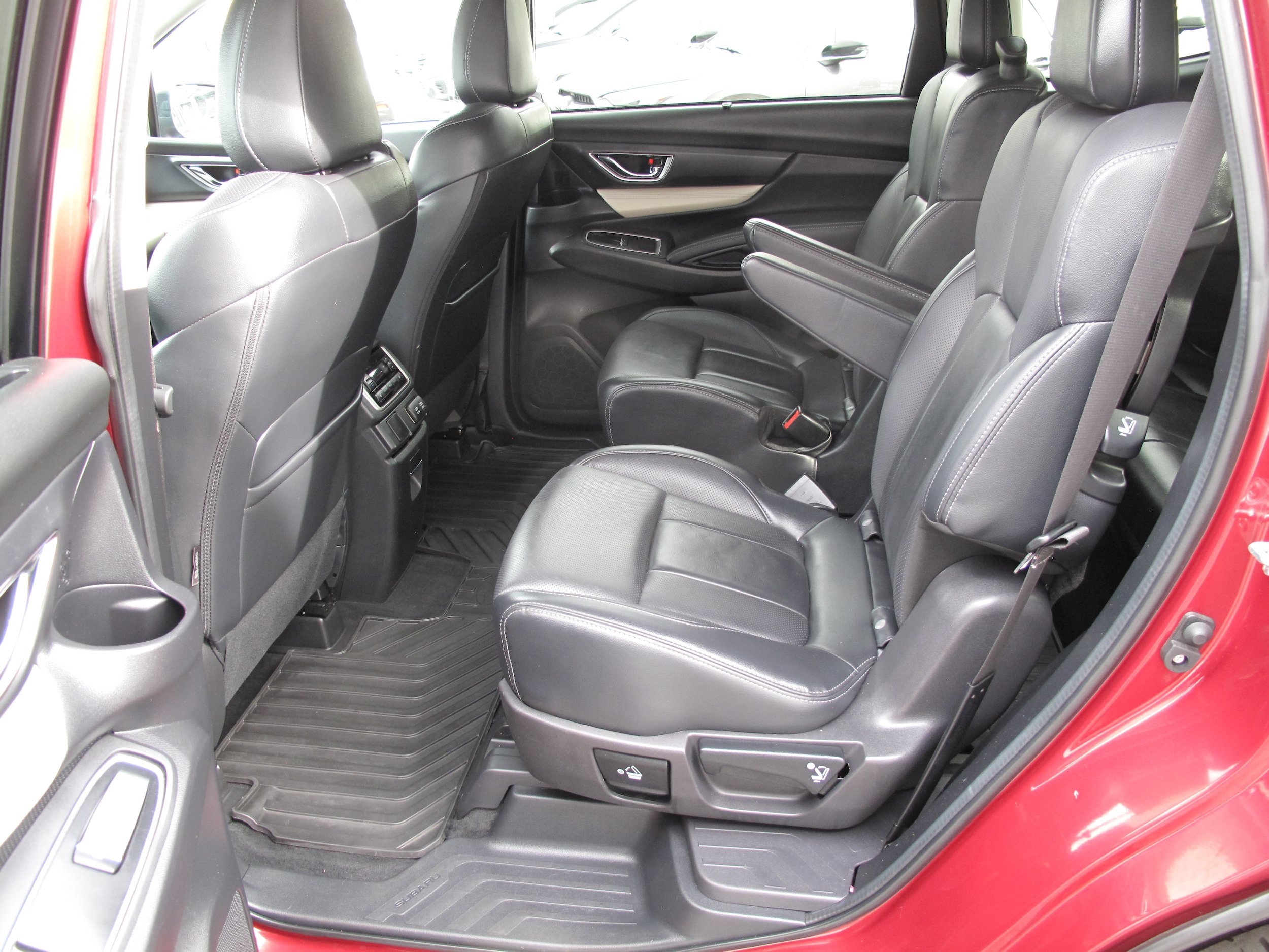 Used 2022 Subaru Ascent Limited AWD/4WD image 13