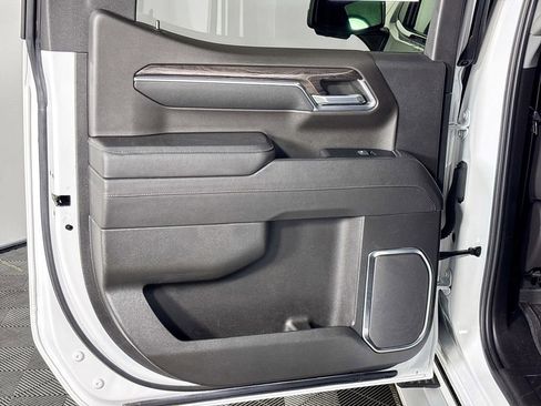 Used 2023 Chevrolet Silverado 1500 LTZ image 18