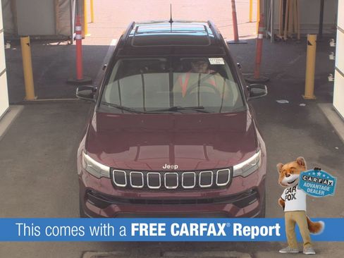 Used 2022 Jeep Compass Limited w/ Elite Group AWD/4WD image 2