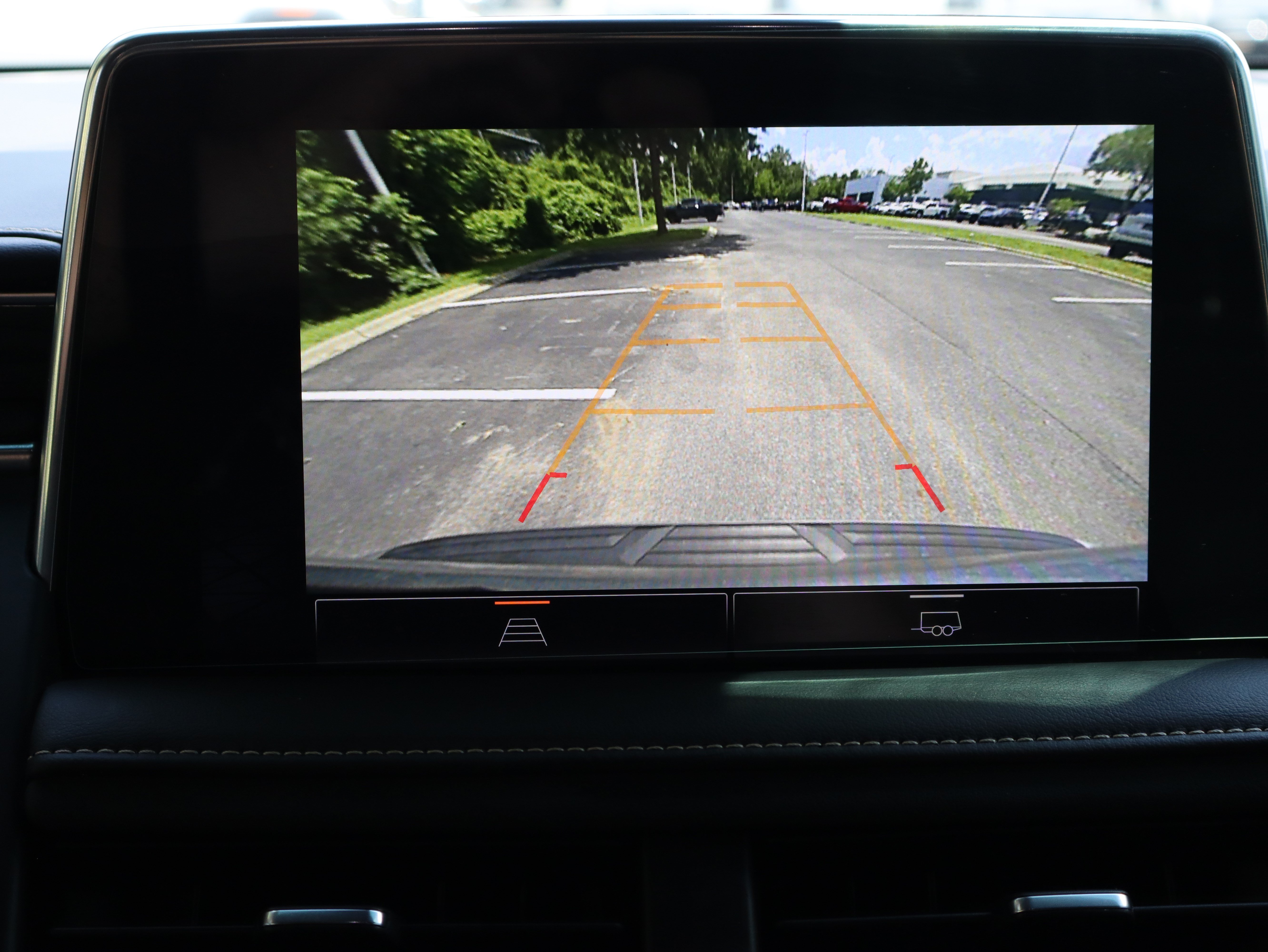 Used 2023 GMC Yukon SLT RWD image 43