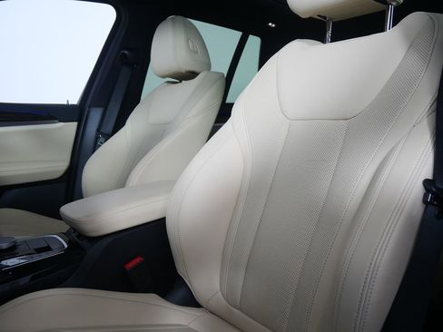 Used 2024 BMW X3 sDrive30i RWD image 10