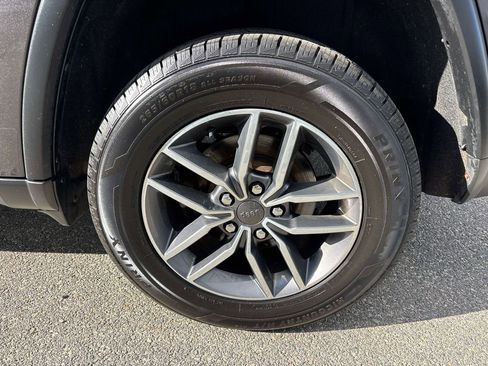 Used 2020 Jeep Grand Cherokee Limited AWD/4WD image 8