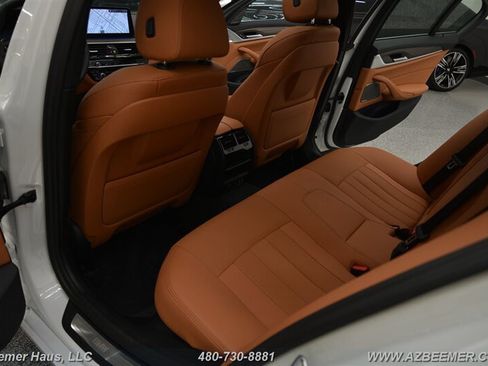 Used 2023 BMW 530i w/ Premium Package RWD image 30