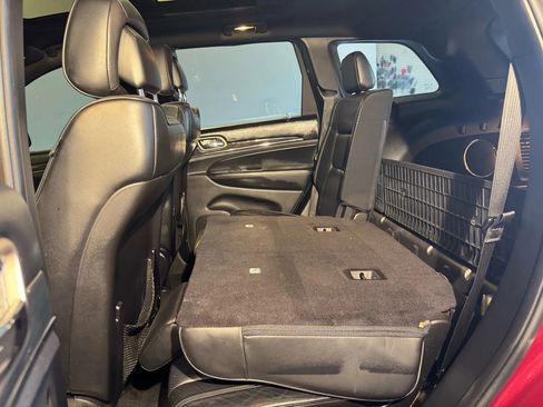 Used 2015 Jeep Grand Cherokee Overland w/ Advanced Technology Group RWD image 25
