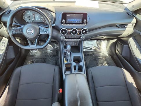 Used 2025 Nissan Sentra S FWD image 11