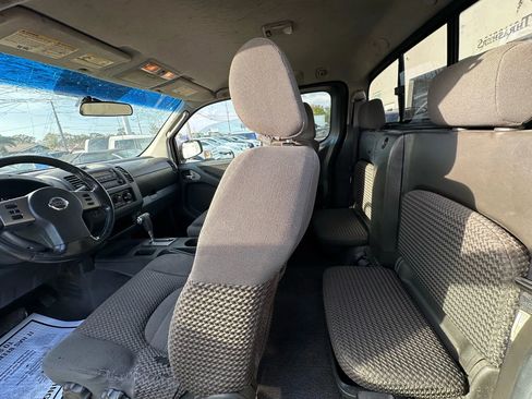 Used 2005 Nissan Frontier LE w/ (H02) Audio Pkg image 14