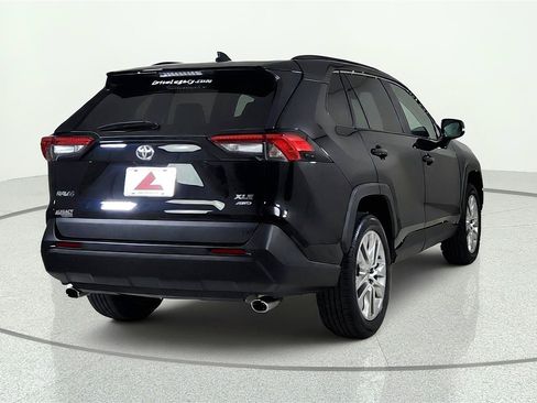 Used 2025 Toyota RAV4 XLE Premium w/ Weather Package AWD/4WD image 6