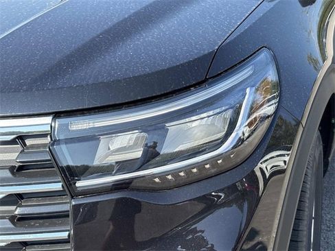 New 2025 Ford Explorer Active w/ Active Comfort Package image 10