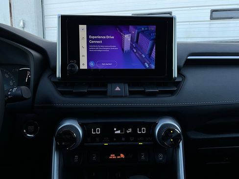 Used 2025 Toyota RAV4 XLE image 26