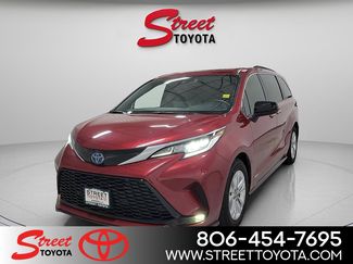Used 2021 Toyota Sienna XSE AWD/4WD video 1