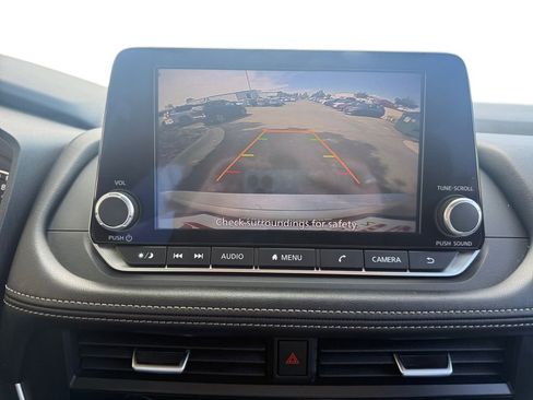 Used 2025 Nissan Rogue SV AWD/4WD image 20