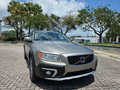 Used 2015 Volvo XC70 T5 Premier w/ Proximity Package FWD image 5