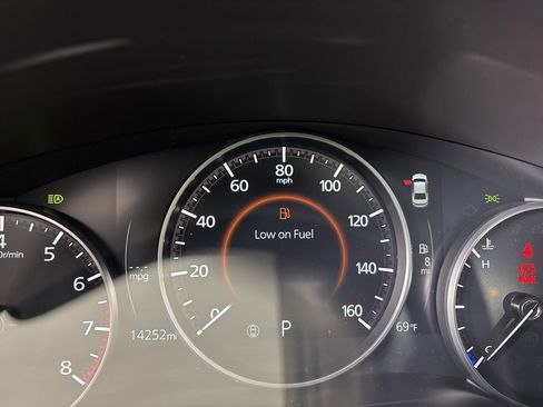 Used 2025 MAZDA MAZDA3 s image 15