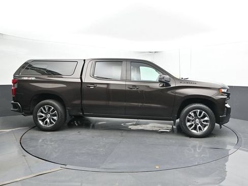 Used 2020 Chevrolet Silverado 1500 RST w/ RST Value Package AWD/4WD image 3