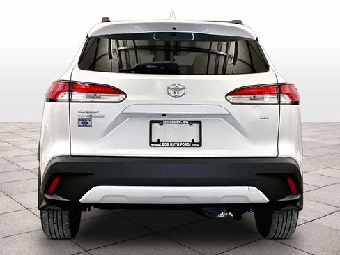 Used 2023 Toyota Corolla Cross LE w/ Moonroof Package FWD image 5