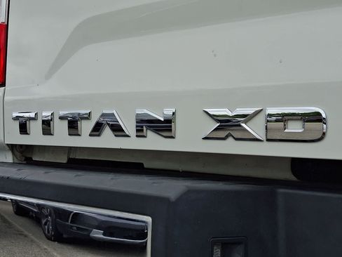 Used 2017 Nissan Titan SV AWD/4WD image 30