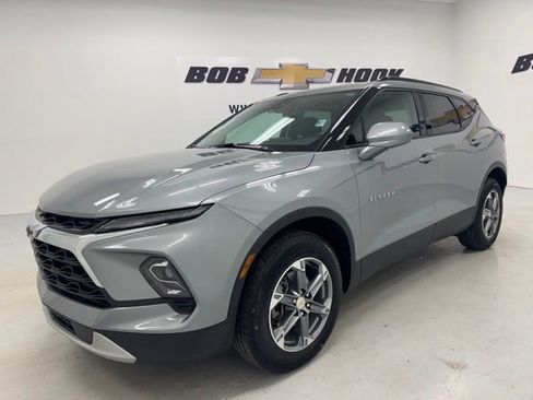 Used 2024 Chevrolet Blazer LT w/ Convenience Package FWD image 1
