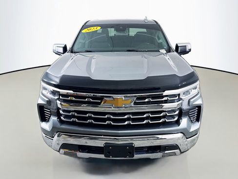 Used 2023 Chevrolet Silverado 1500 LTZ image 2